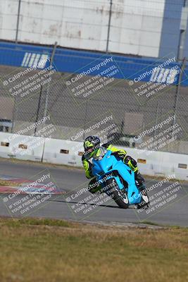 media/Nov-26-2022-Fastrack Riders (Sat) [[b001e85eef]]/Level 2/Session 3 Outside Turn 9/